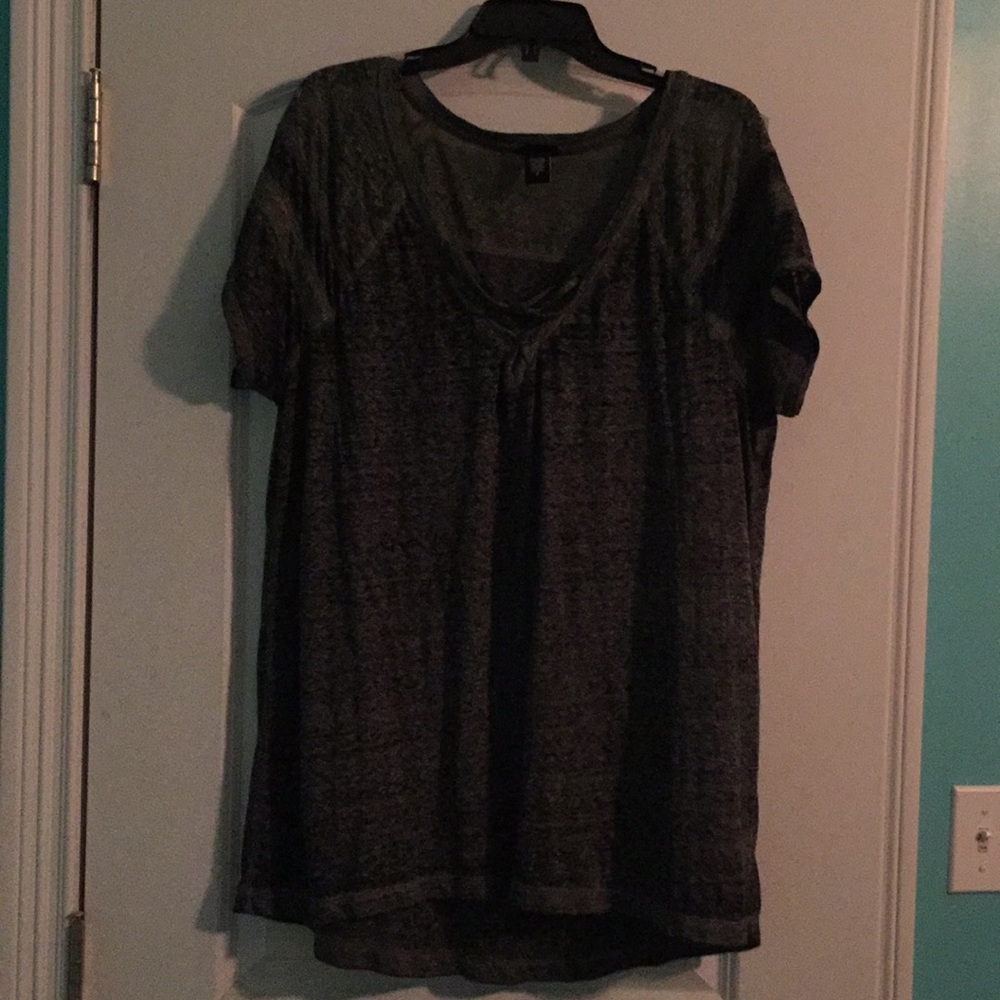 Tee